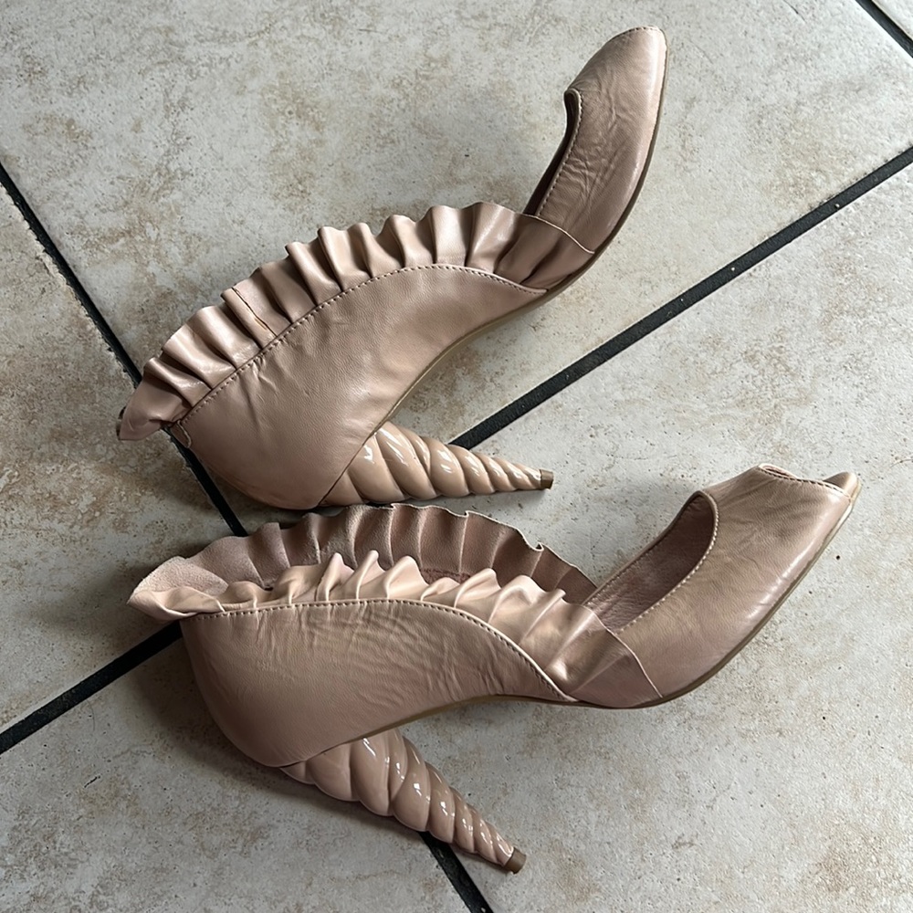 Jeffrey Campbell